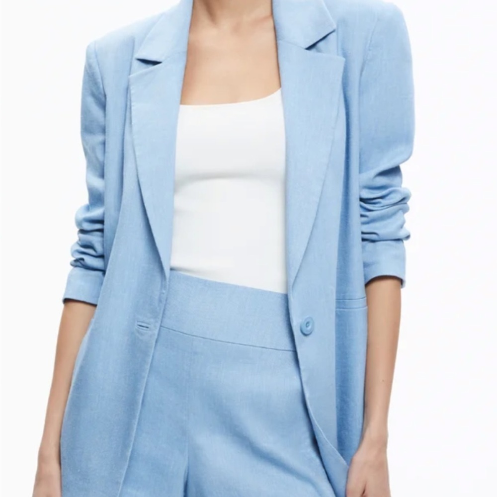 Alice + Olivia Chambray boyfriend Jacket